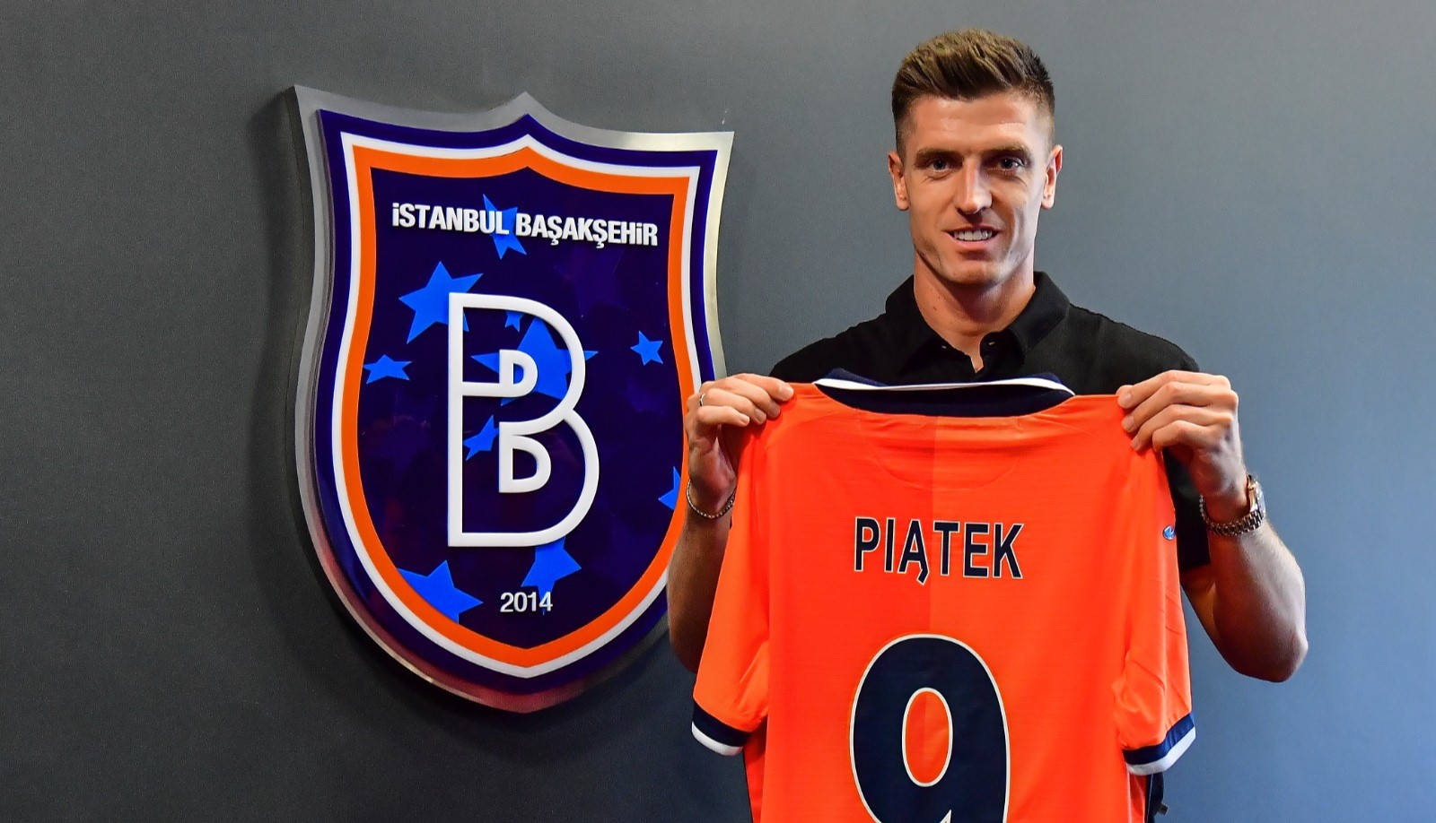 Krzysztof Piątek transfer