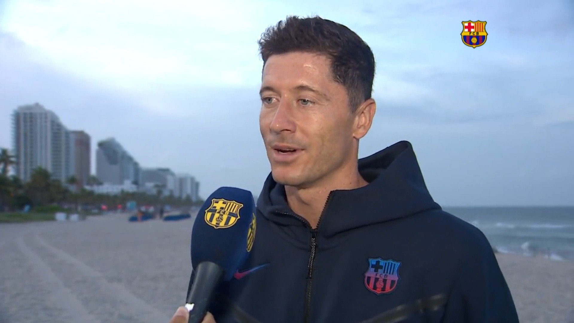 Robert Lewandowski czy odejdzie z Barcelony
